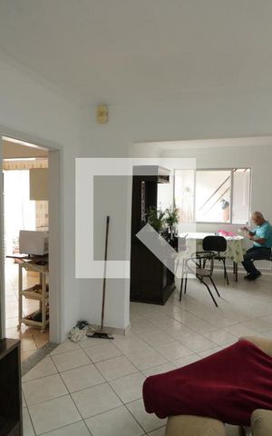 Casa à venda com 200m², 2 quartos e 2 vagasSala