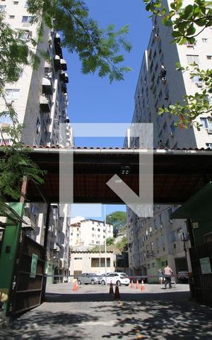 Apartamento para alugar com 55m², 2 quartos e 1 vagaFachada e portaria