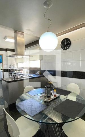 Apartamento à venda com 276m², 4 quartos e 5 vagas Apartamento à venda com 276m², 4 quartos e 5 vagasCozinha