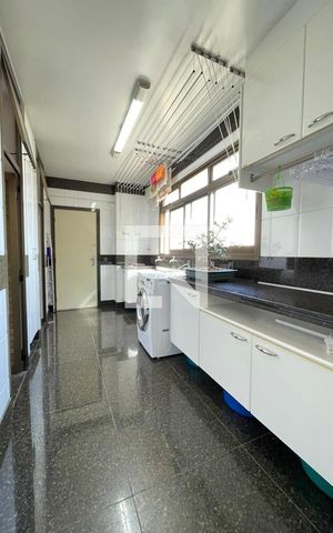 Apartamento à venda com 276m², 4 quartos e 5 vagas Apartamento à venda com 276m², 4 quartos e 5 vagasCozinha