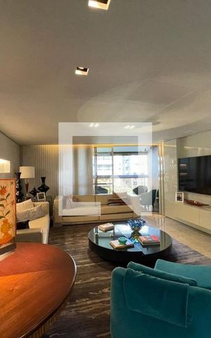 Apartamento à venda com 276m², 4 quartos e 5 vagas Apartamento à venda com 276m², 4 quartos e 5 vagasSala