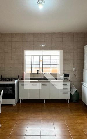 Casa para alugar com 400m², 4 quartos e 8 vagasCozinha