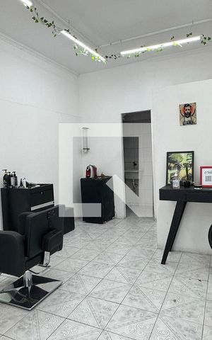 Casa para alugar com 400m², 4 quartos e 8 vagasSalão