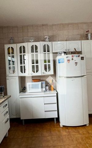 Casa para alugar com 400m², 4 quartos e 8 vagasCozinha