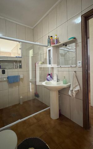Casa para alugar com 400m², 4 quartos e 8 vagasBanheiro