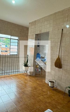 Casa para alugar com 400m², 4 quartos e 8 vagasEntrada