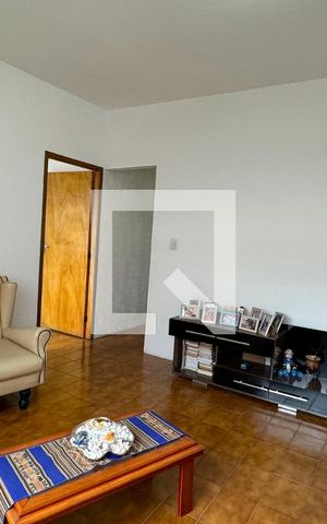 Casa para alugar com 400m², 4 quartos e 8 vagasSala