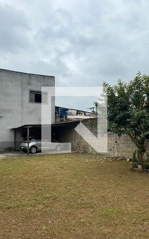 Casa para alugar com 400m², 4 quartos e 8 vagasQuintal