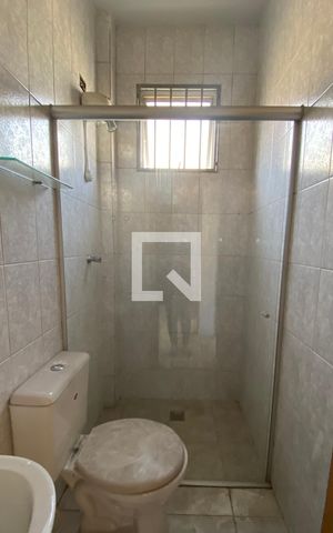 Apartamento à venda com 70m², 2 quartos e 1 vaga Apartamento à venda com 70m², 2 quartos e 1 vagaBanheiro Social