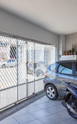 Casa à venda com 140m², 2 quartos e 2 vagas Casa à venda com 140m², 2 quartos e 2 vagasGaragem