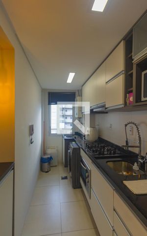Apartamento para alugar com 60m², 2 quartos e 2 vagas Apartamento para alugar com 60m², 2 quartos e 2 vagasCozinha