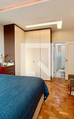 Apartamento à venda com 190m², 4 quartos e 1 vaga Apartamento à venda com 190m², 4 quartos e 1 vagaSuíte
