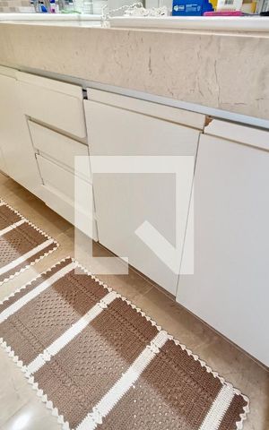 Apartamento à venda com 190m², 4 quartos e 1 vaga Apartamento à venda com 190m², 4 quartos e 1 vagaSuíte banheiro