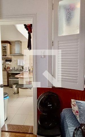 Apartamento à venda com 190m², 4 quartos e 1 vaga Apartamento à venda com 190m², 4 quartos e 1 vagaQuarto serviço