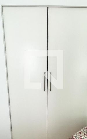 Apartamento para alugar com 184m², 2 quartos e 3 vagas Apartamento para alugar com 184m², 2 quartos e 3 vagasCloset