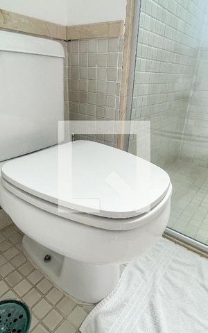 Apartamento para alugar com 184m², 2 quartos e 3 vagas Apartamento para alugar com 184m², 2 quartos e 3 vagasBanheiro da Suíte 1