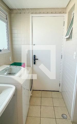 Apartamento para alugar com 184m², 2 quartos e 3 vagas Apartamento para alugar com 184m², 2 quartos e 3 vagasLavanderia