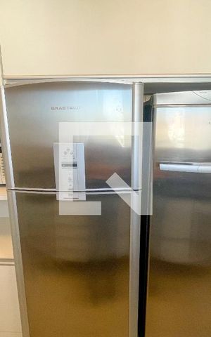 Apartamento para alugar com 184m², 2 quartos e 3 vagas Apartamento para alugar com 184m², 2 quartos e 3 vagasCozinha