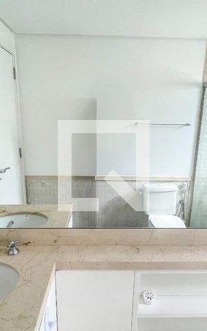 Apartamento para alugar com 184m², 2 quartos e 3 vagas Apartamento para alugar com 184m², 2 quartos e 3 vagasBanheiro da Suíte 2