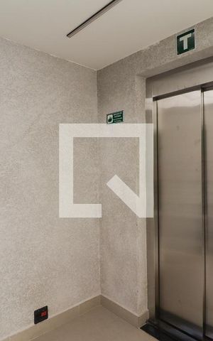 Apartamento à venda com 33m², 1 quarto e sem vagaElevador