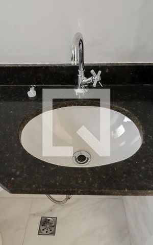Apartamento à venda com 33m², 1 quarto e sem vagaBanheiro
