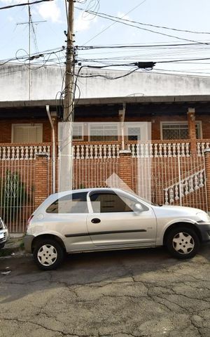 Casa à venda com 120m², 2 quartos e 2 vagasFachada