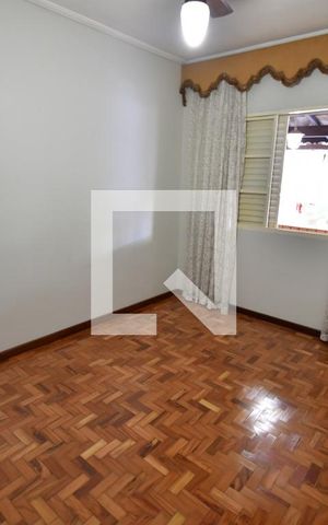 Casa à venda com 120m², 2 quartos e 2 vagasQuarto Suíte 1