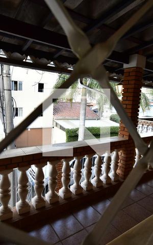 Casa à venda com 120m², 2 quartos e 2 vagasSala 2 - Vista
