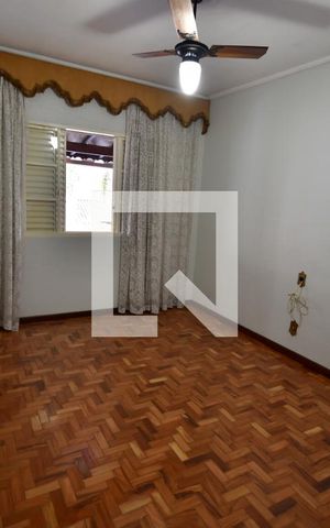 Casa à venda com 120m², 2 quartos e 2 vagasQuarto Suíte 1
