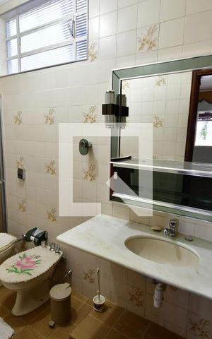 Casa à venda com 120m², 2 quartos e 2 vagasBanheiro Suíte 1