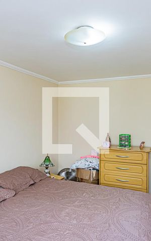Casa à venda com 450m², 6 quartos e 2 vagas Casa à venda com 450m², 6 quartos e 2 vagasQuarto 1