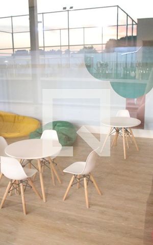 Apartamento para alugar com 64m², 2 quartos e 1 vagaÁrea comum