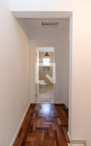 Casa à venda com 109m², 2 quartos e 2 vagasCorredor dos Quartos