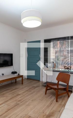 Casa à venda com 109m², 2 quartos e 2 vagasSala