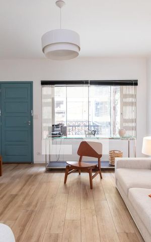 Casa à venda com 109m², 2 quartos e 2 vagasSala