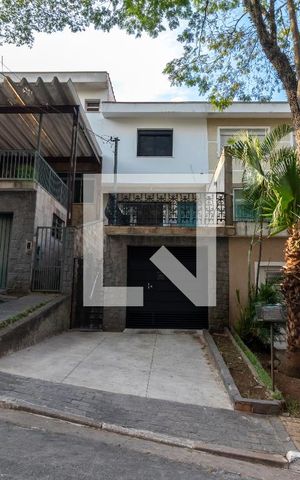 Casa à venda com 109m², 2 quartos e 2 vagasFachada