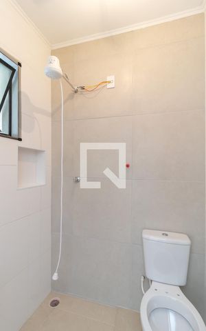 Casa à venda com 109m², 2 quartos e 2 vagasEdícula - Banheiro
