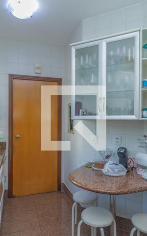 Apartamento à venda com 245m², 4 quartos e 3 vagas Apartamento à venda com 245m², 4 quartos e 3 vagasCozinha