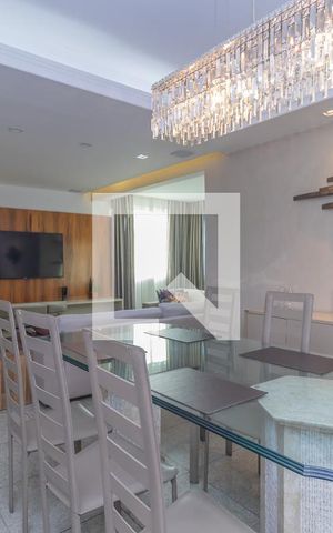 Apartamento à venda com 245m², 4 quartos e 3 vagas Apartamento à venda com 245m², 4 quartos e 3 vagasSala de Jantar