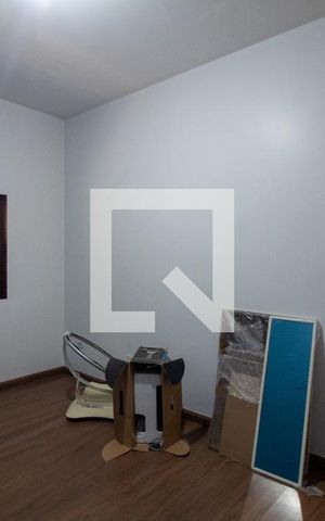 Casa à venda com 275m², 3 quartos e 3 vagas Casa à venda com 275m², 3 quartos e 3 vagasQuarto 3 - Suíte