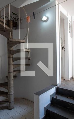 Casa à venda com 275m², 3 quartos e 3 vagas Casa à venda com 275m², 3 quartos e 3 vagasÁrea de Serviço