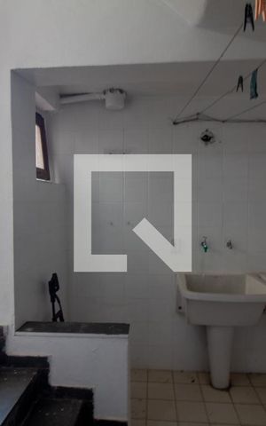 Casa à venda com 275m², 3 quartos e 3 vagas Casa à venda com 275m², 3 quartos e 3 vagasÁrea de Serviço