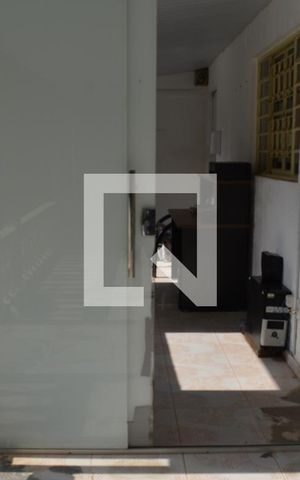 Casa à venda com 374m², 4 quartos e 10 vagasSala externa | Entrada lateral