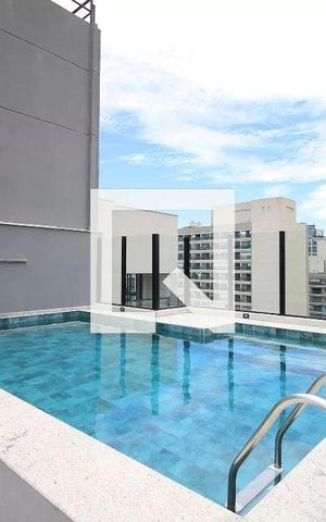 Studio à venda com 35m², 1 quarto e 1 vaga Studio à venda com 35m², 1 quarto e 1 vagaÁrea comum - Piscina