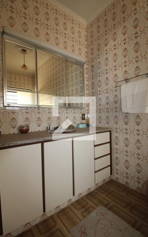 Casa à venda com 545m², 5 quartos e 4 vagasBanheiro da Suíte