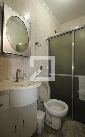 Casa à venda com 545m², 5 quartos e 4 vagasBanheiro Social (inferior)