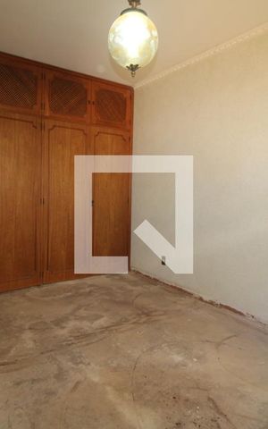 Casa à venda com 545m², 5 quartos e 4 vagasQuarto 4 (suíte)