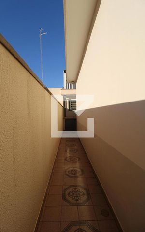 Casa à venda com 545m², 5 quartos e 4 vagasCorredor externo 1