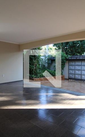 Casa à venda com 545m², 5 quartos e 4 vagasGaragem