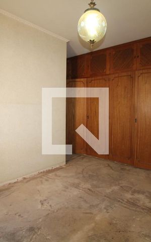 Casa à venda com 545m², 5 quartos e 4 vagasQuarto 4 (suíte)